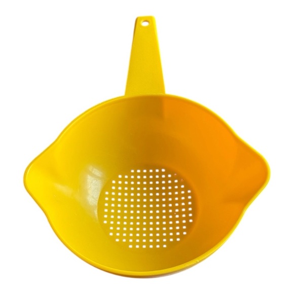 Tupperware Vintage Yellow Small Strainer/Colander 70’s Kitchen - Picture 1 of 3